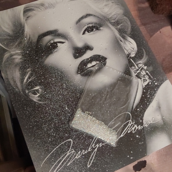Marilyn Monroe Bling Vintage Black and White Portrait Art Set Framed Wall Art - Picture 4 of 5